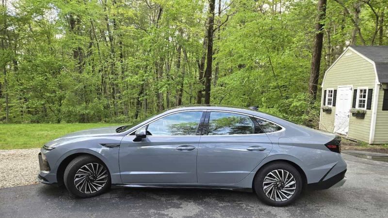 Image of 2024 Hyundai Sonata Hybrid Limited by John Goreham