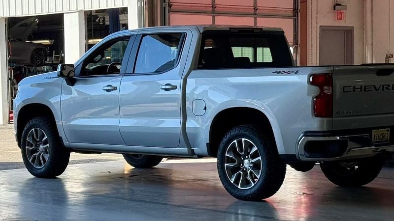 2025 Chevrolet Silverado 