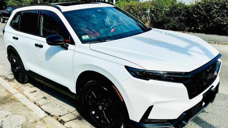 2025 Honda CR-V Hybrid front view