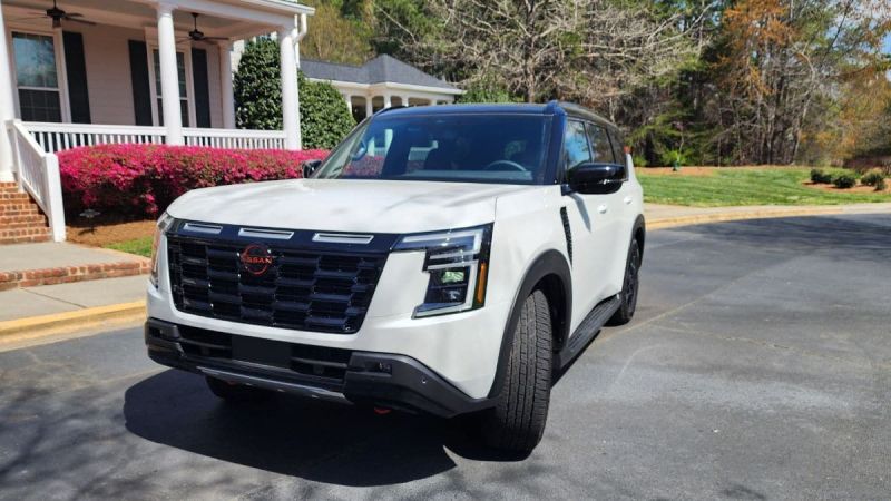 2025 Nissan Armada Review, the front exterior