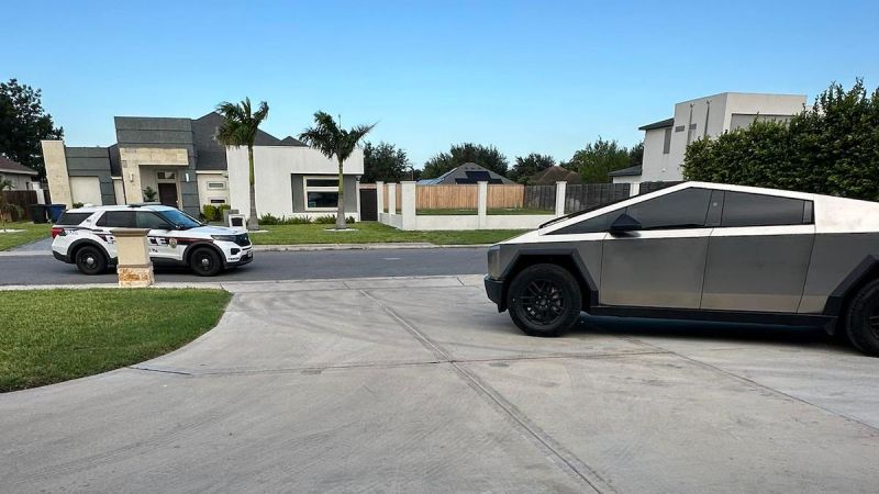 2025 Tesla Cybertruck