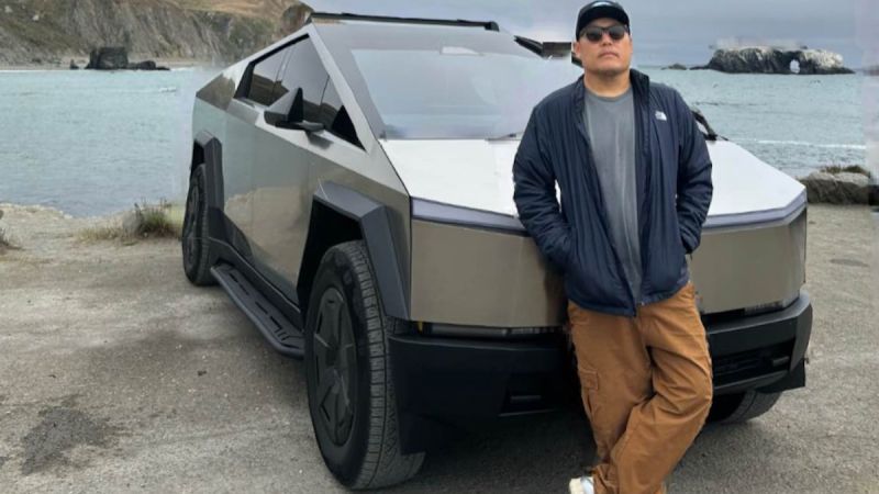 2025 Tesla Cybertruck