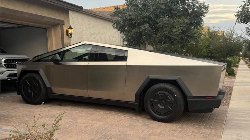 2025 Tesla Cybertruck