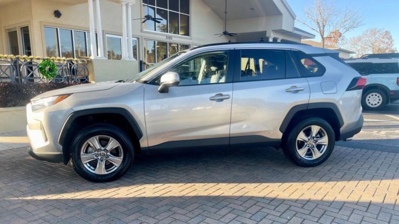 2025 RAV4 XLE Premium