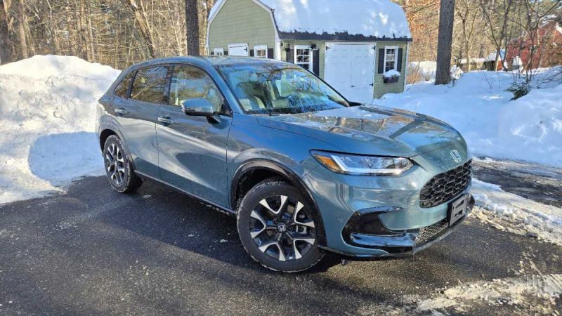 2026 Honda GR-V looks clean and sporty in a winter backdrop