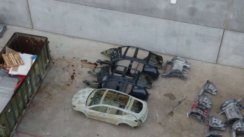 4680 Battery Test Bodies Found Outside the Casting Area in Giga Texas