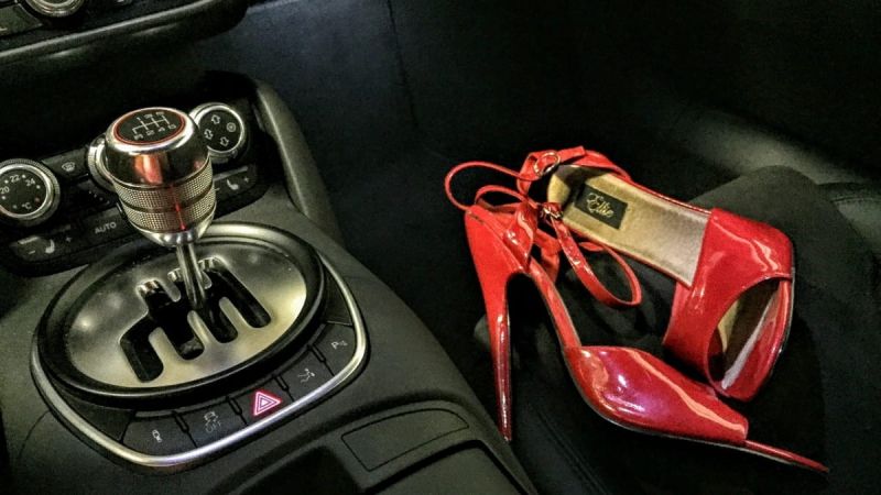 Audi R8 gated manual shifter