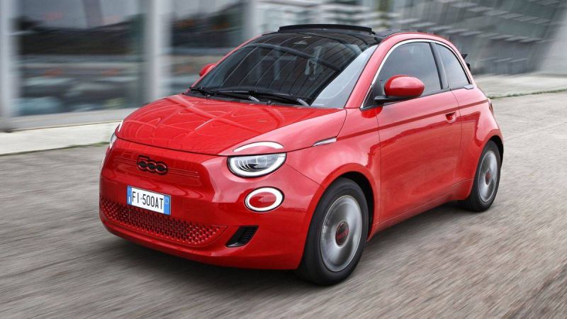 Red Fiat 500e in city