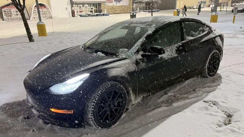 Jordan's frozen Tesla Model 3 in a cold weather test