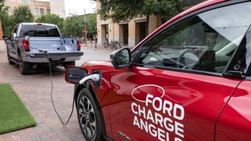 Ford F-150 Lightning Pro charging