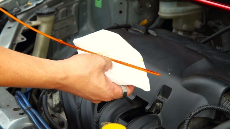 The Effects of Too Little and Too Much Oil on a Performance Engine