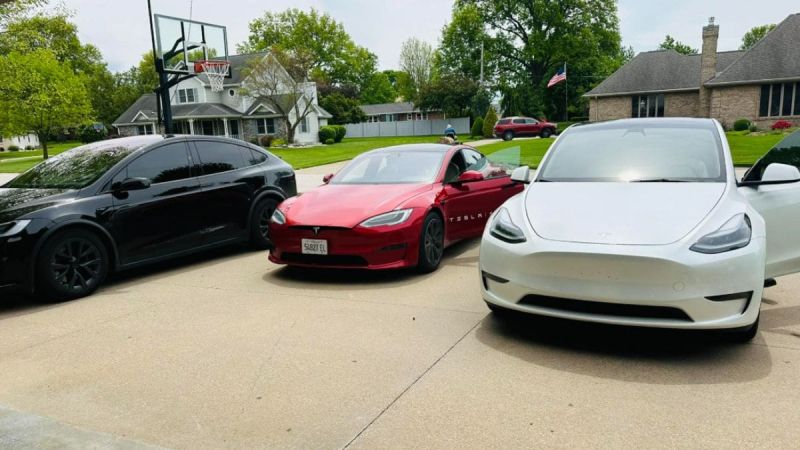My Tesla Model Y Needed a Warranty Repair, So the Technician Drove 2.5 Hours From Out of State to Replace Both Headlights in My Driveway, and I'm Beyond Impressed With Their Service