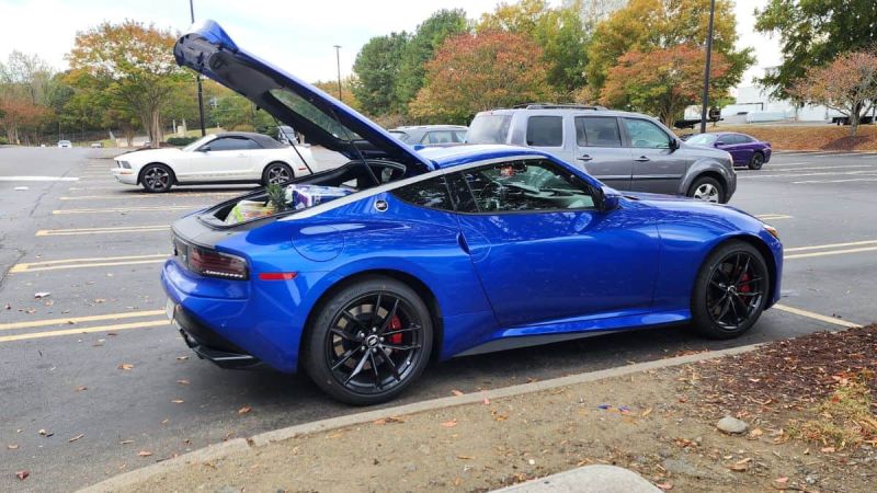 Imagine Buying a 2025 Nissan Z and Regretting the Automatic Because You Really Wanted a NISMO, And Now Realizing 2026 6MT Is Available