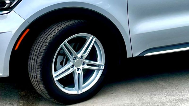 Kia Sorento PHEV tire