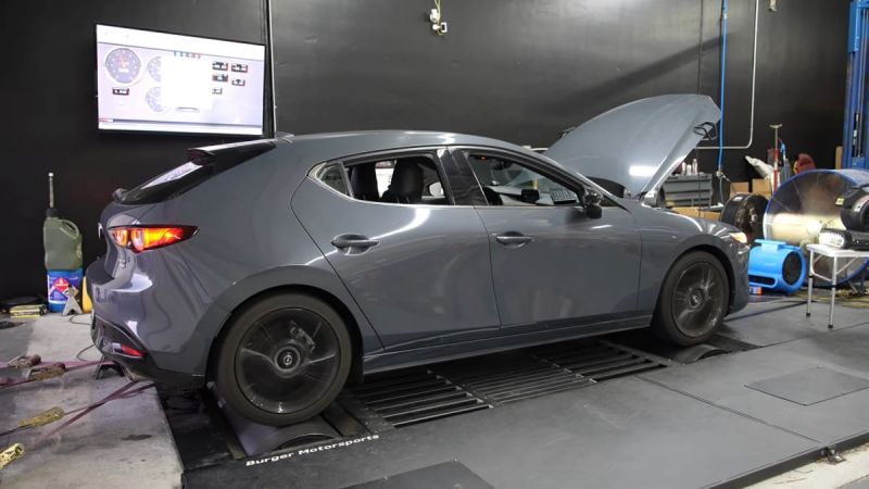 Mazda 3 hatchback 2.5 Turbo AWD on the dyno- before and after upgrades