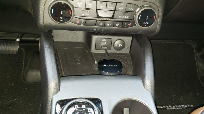 Image of Motorola MA1 Android Auto Wireless device by John Goreham