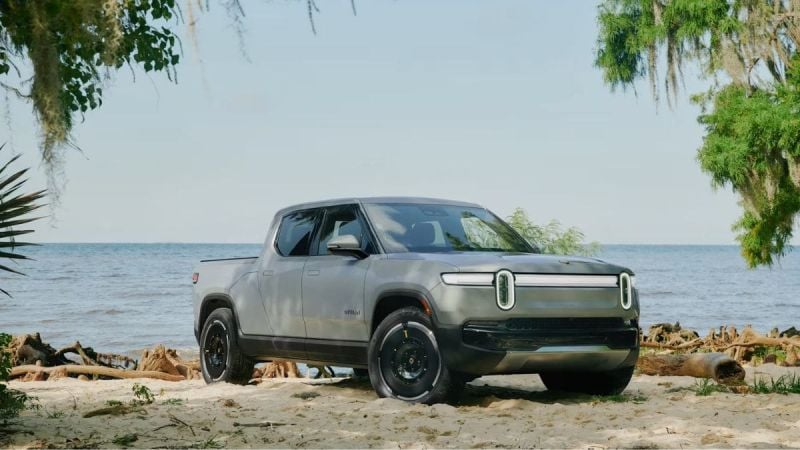 My Rivian R1T Got Hit While Parked and Charging, and Now I’m Facing a Mess That Might Cost More Than Anyone Expected