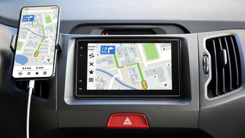 Toyota Owners Refuse Navigation Subscription Service and Use Free Navigation Instead