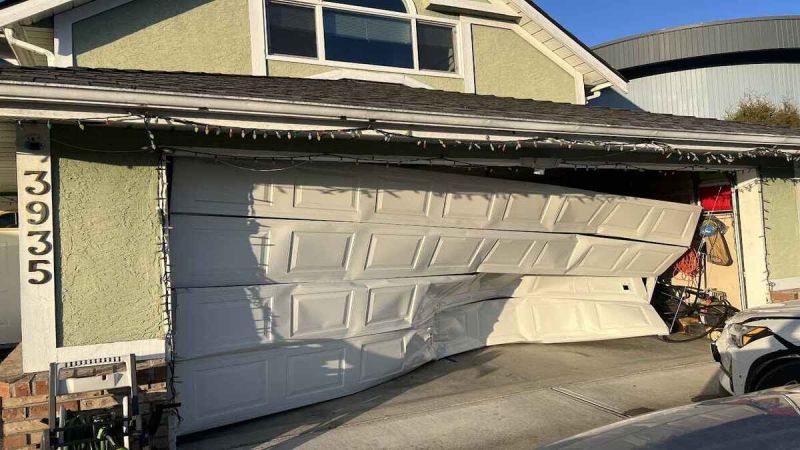 Polestar 2 Incident with Garage Door