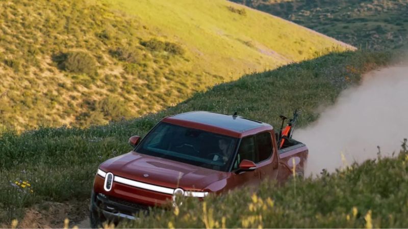 I Love My Tesla Model Y, But Rivian Has My Attention, Here’s What I Need to Know Before Making the Switch