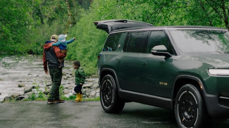 I’m Choosing Between The Rivian R1S and The Tesla Model Y, Is This the Ultimate Adventure SUV for My Growing Family