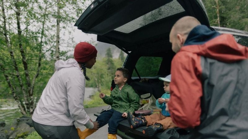 I Took My Rivian R1S on Its Longest Trip, Towing a Trailer to the Ozarks, and Faced One Close Call That I Managed to Solve on the Fly