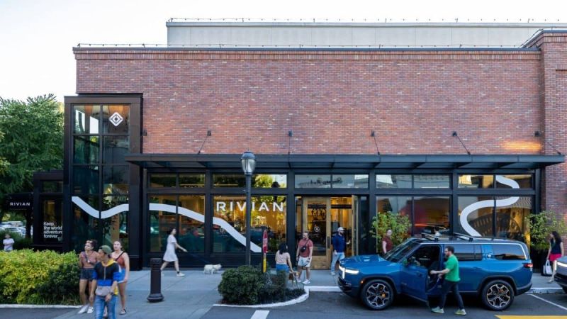 My Brand New 2025 Rivian R1S Restarted Twice in One Day While Parked, and Now I’m Wondering If I Should Be Concerned