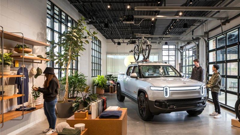 800 miles In on My Rivian R1T, and it's already Lost Its Rear Motor and gone into Turtle Mode, Now I’m hoping the Service Center Can Save It