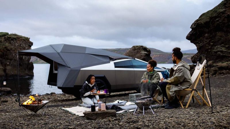 Tesla Cybertruck Camping