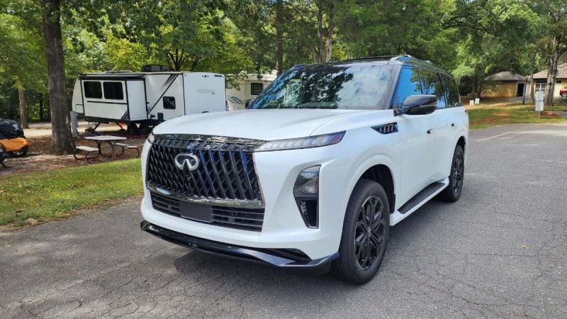 The Sport Trim in The 2026 QX80 Is a Bit Misleading as Infiniti Hasn't Tweaked The Mechanicals, But It's Undeniably Premium, and Appearance Upgrade