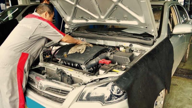 Toyota Hybrid versus Toyota Gas Reliability