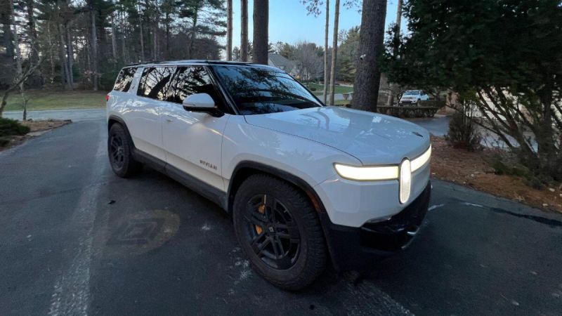 My Rivian R1S Went in for Service and the Loaner They Gave Me Failed Too, But Rivian’s Quick Support Made the Whole Thing Surprisingly Smooth