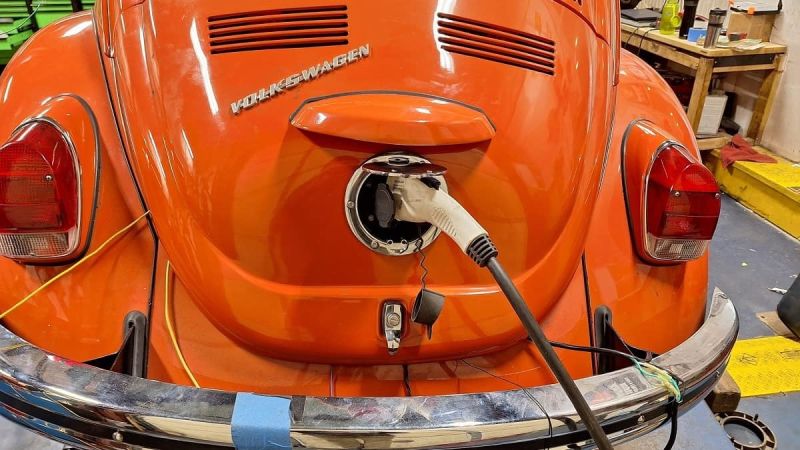 Back end charge plug to a 1976 VW Super Beetle converted to Electric