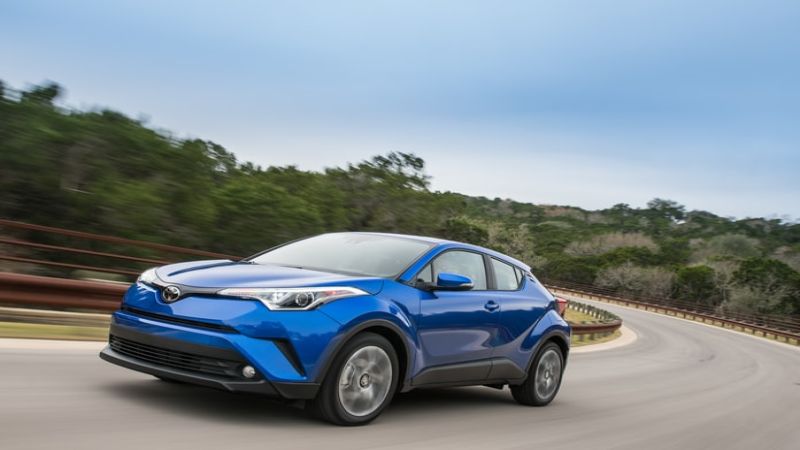 2018 Toyota C-HR crossover outsells what cars?