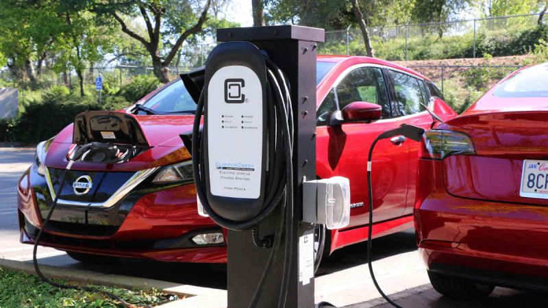 Clipper Creek HCS-D40 Dual Charger