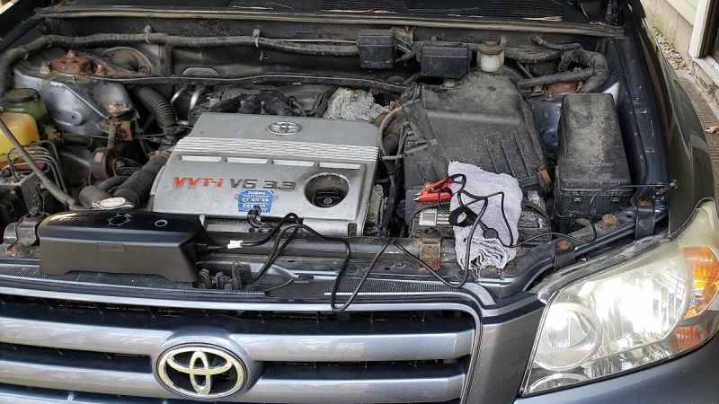 CTEK CSFREE battery booster image by John Goreham