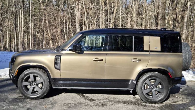 Defender 110 Image by John Goreham