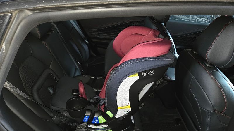 2026 Dodge Charger SIXPACK with child seat installed