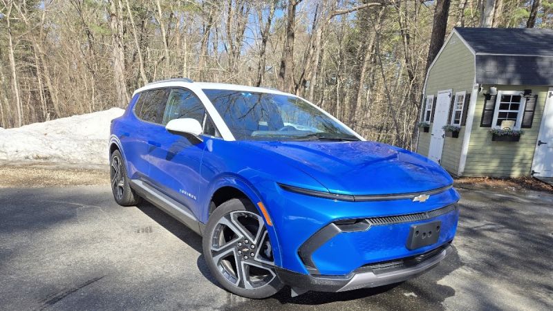 2026 Chevrolet Equinox EV LT2 in blue