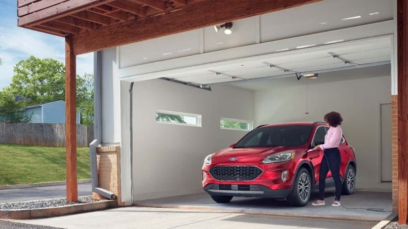 Ford Escape PHEV image courtesy of Ford media support. 