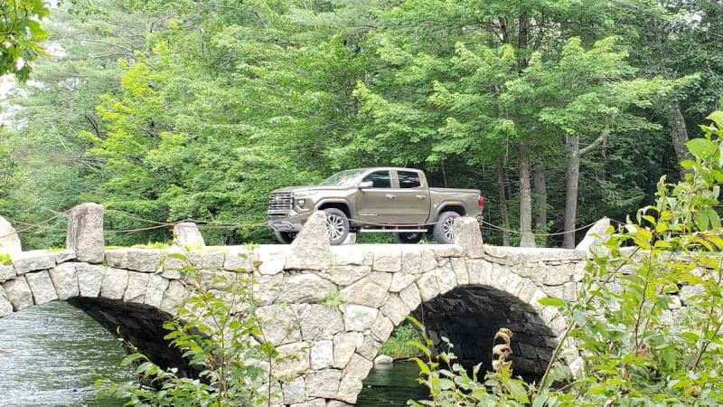 image of 2023 GMC Canyon by John Goreham