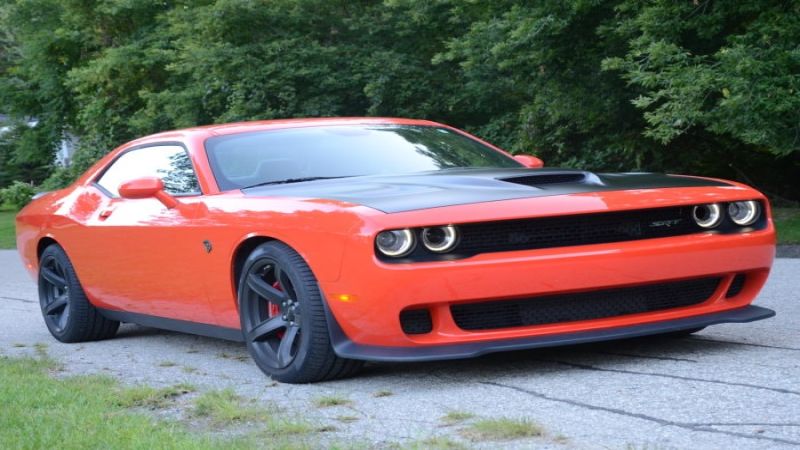 2017 Dodge Challenger SRT Hellcat in Go Mango
