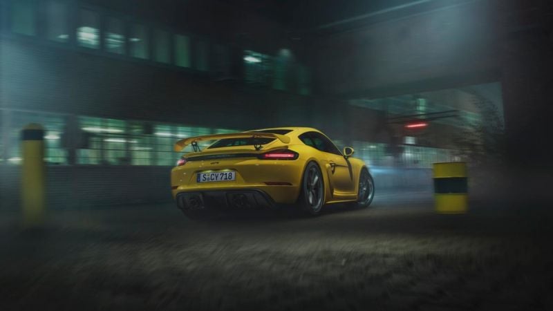 Yello Porsche Cayman GT4