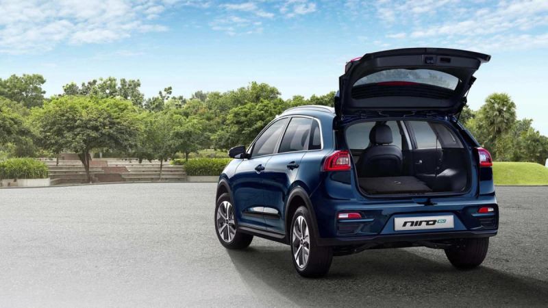 kia-niro-ev-trunk-open