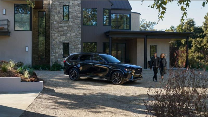 Image of 2024 CX-70 courtesy of Mazda