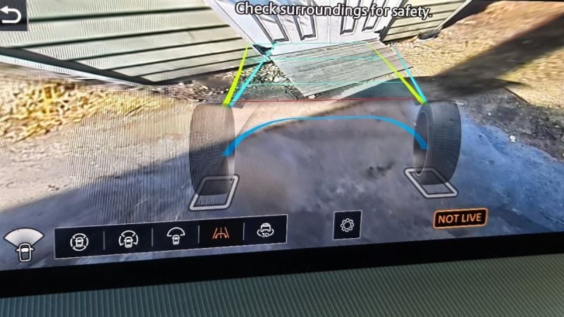 2025 Nissan Murano Invisible Hood View image by John Goreham