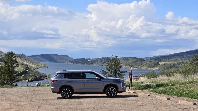 Image of the 2024 Mitsubishi Outlander by John Goreham