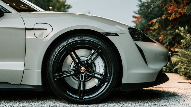 Pirelli Porsche Taycan 