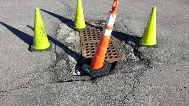 Pothole image by John Goreham