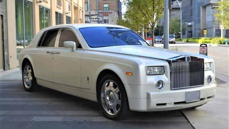 High Mileage, High End Luxury Cars Are an Untapped Used Car Market